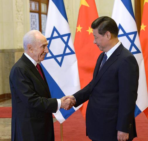 Meeting of Israeli President Shimon Peres with Chinese President Xi Jinping in Beijing, China. Photo: Amos Ben Gershom GPO